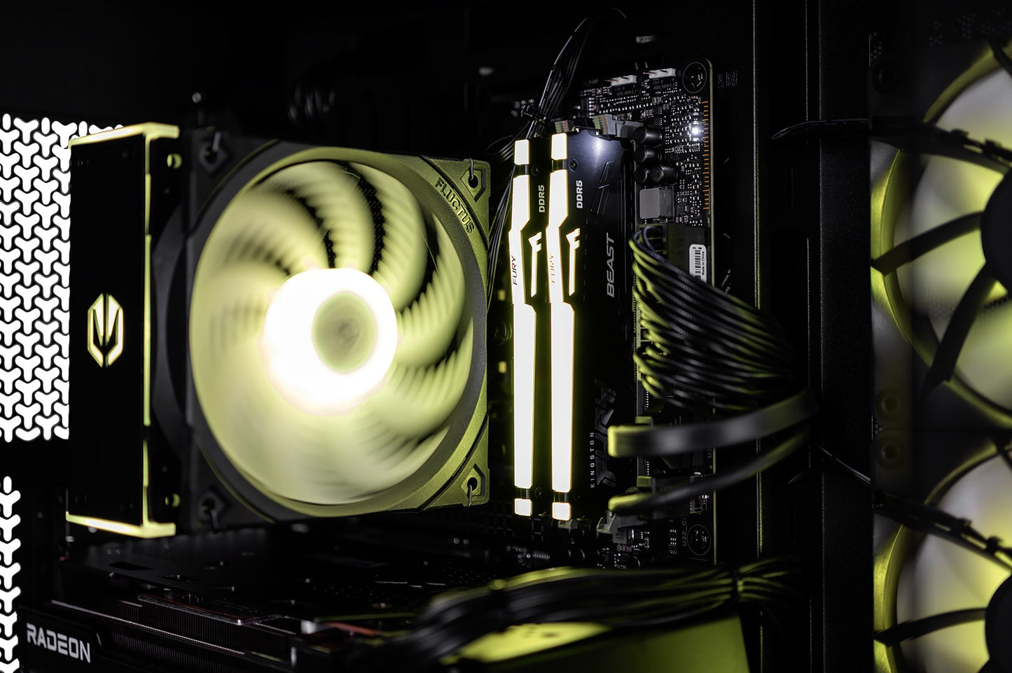 Actina iCUE 7500F/32GB/1TB/RX7800XT/750W