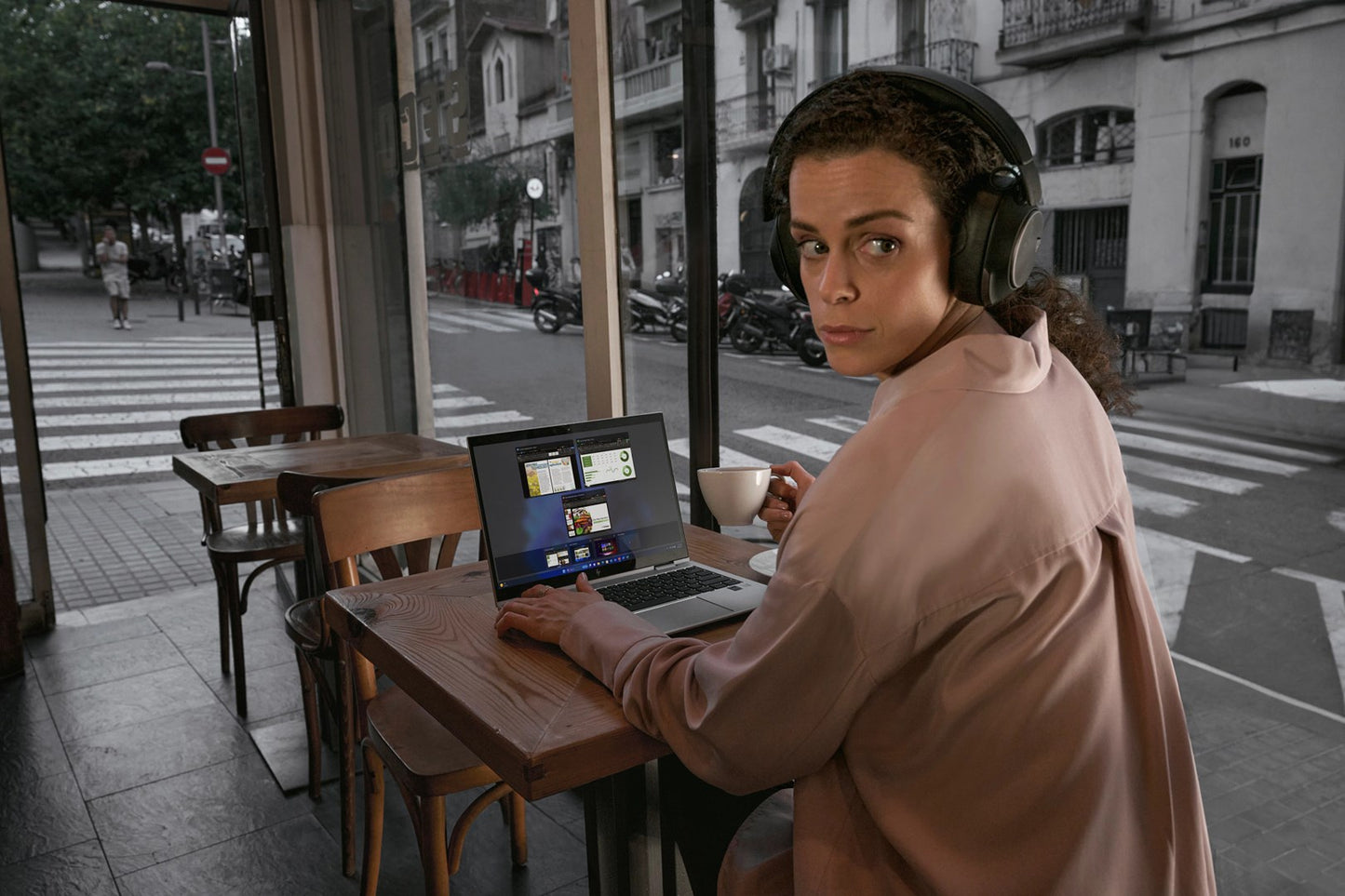 HP EliteBook 830 G11 Ultra 7 155U 13"WUXGA IPS AG 400nits 16GB DDR5 SSD512 Intel Arc Cam 5MPx  56Wh W11Pro 3Y OnSite