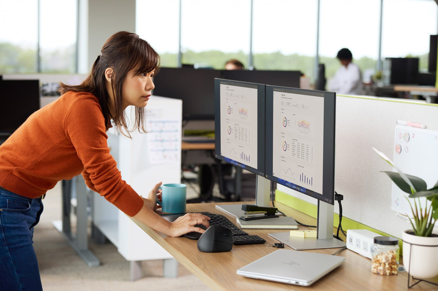 HP EliteBook X G1a Ryzen AI 9 HX PRO 375 14.0" 2.8K OLED+ Touch BrightView Eye Ease 400nits 120Hz 64GB LPDDR5x SSD2TB Radeon 890M Cam 5 MPx 74,5Wh W11Pro 3Y OnSite Glacier Silver