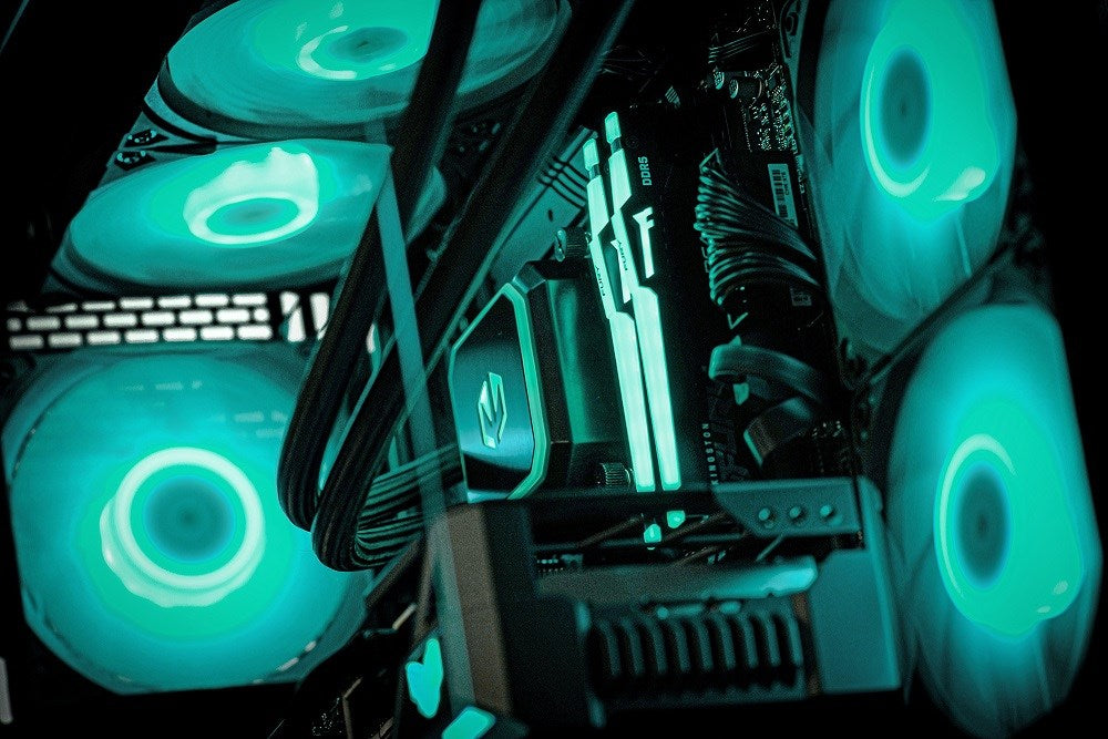 Actina View 9900X3D/32GB/2TB/RTX5080/850W