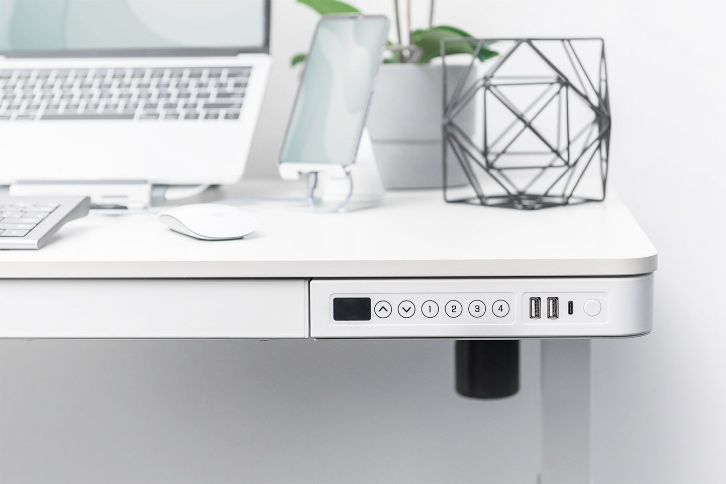 Digitus Biurko z elektryczną regulacją wysokości oraz stacją ładowania USB i szufladą