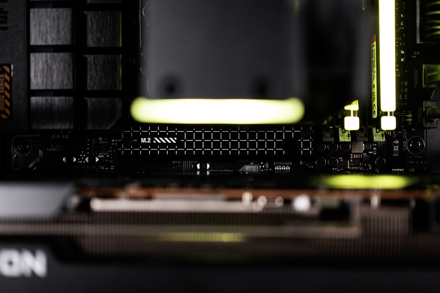 Actina iCUE 8700F/32GB/2TB/RTX5070Ti/850W